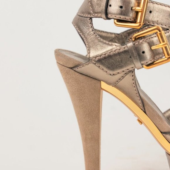 Gucci Metallic Silver Leather Platform Sandals - Picture 5 of 8